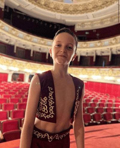Iustin Mihai Raducanu — Classical dancer, Romania