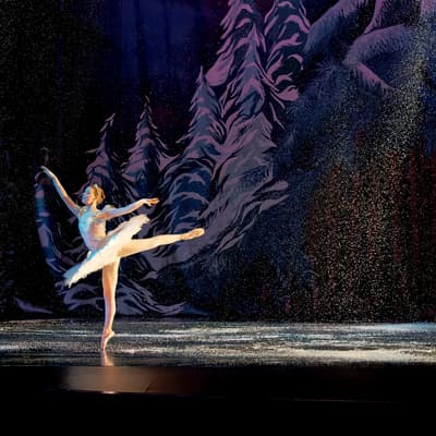 Chloe Solberg — Classical dancer, United States