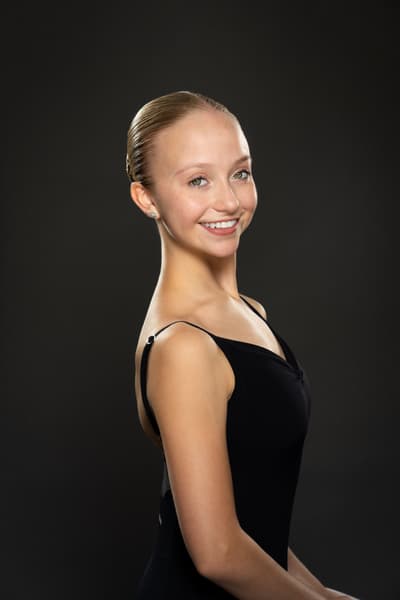 Avery Lauritzen — Classical dancer, United States