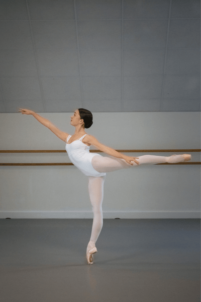 Elise Roquais — Classical dancer, France