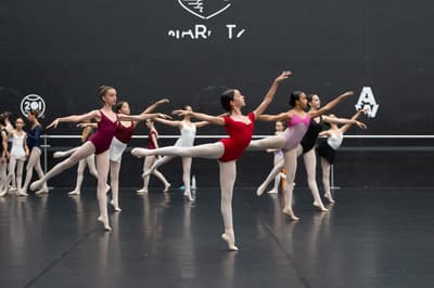 Elise Roquais — Classical dancer, France