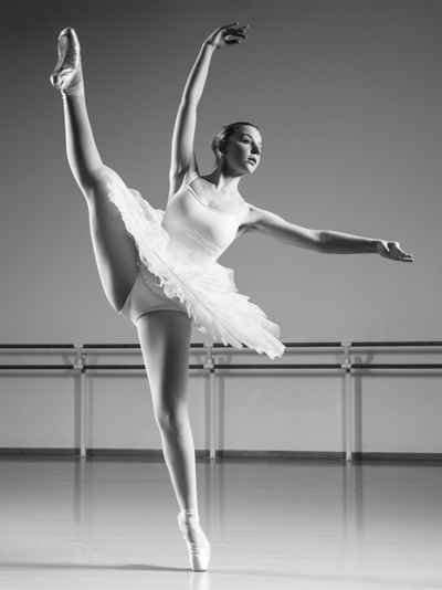 Malou Bouyer — Contemporary dancer, France