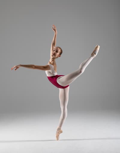 India Shackel — Classical dancer, paris, France