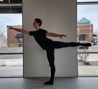 Daniel Holmes — Classical dancer, United States