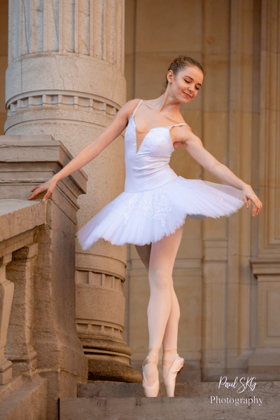 PAUL SKG — dancer