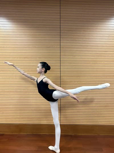 Aiko Larasati Elizabeth Laurence — dancer, Indonesia