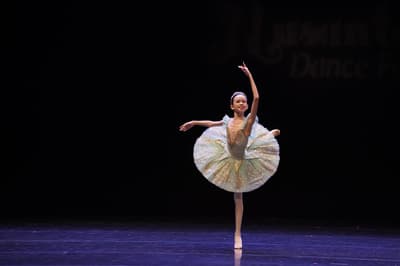 Aiko Larasati Elizabeth Laurence — dancer, Indonesia