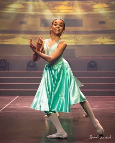 Lovencia Esalo — Classical dancer, Belgium