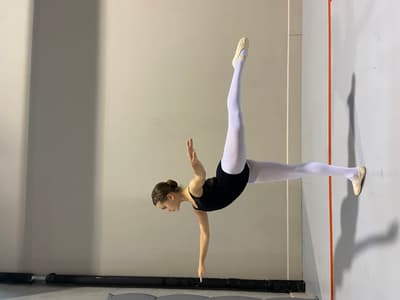 Lora Ignatova — Contemporary dancer, Bulgaria
