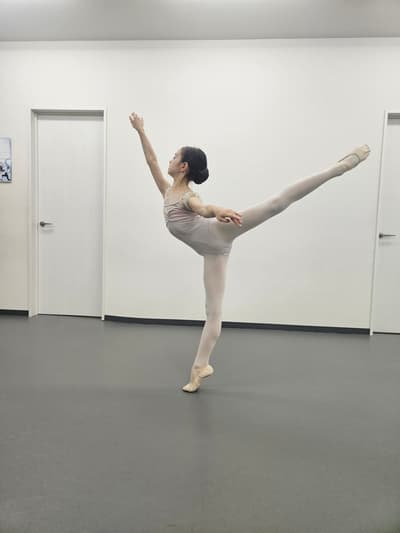 Himari Rose Yates — Classical dancer, Japan