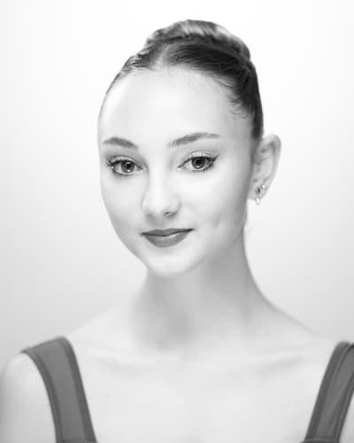 Yasemin Caynak — Classical dancer, United Kingdom
