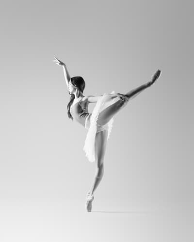 Lindy Holderbaugh — Classical dancer, United States