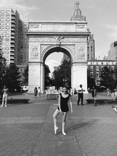 Julia Quinn — Classical dancer, United States
