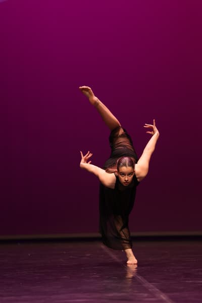 LEIRE SAMIT LÓPEZ — Classical dancer, Spain
