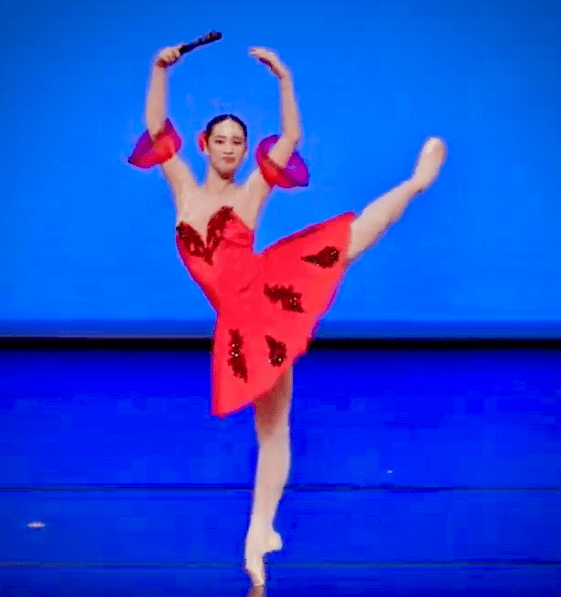 Celine McGrew — Classical dancer