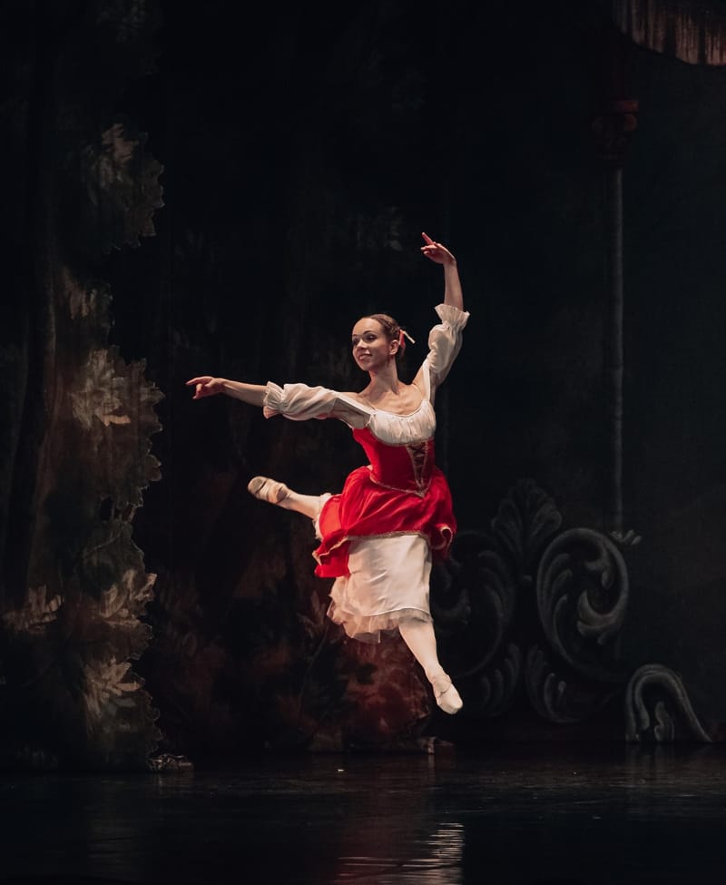 Nicole Ferazzino — Classical dancer