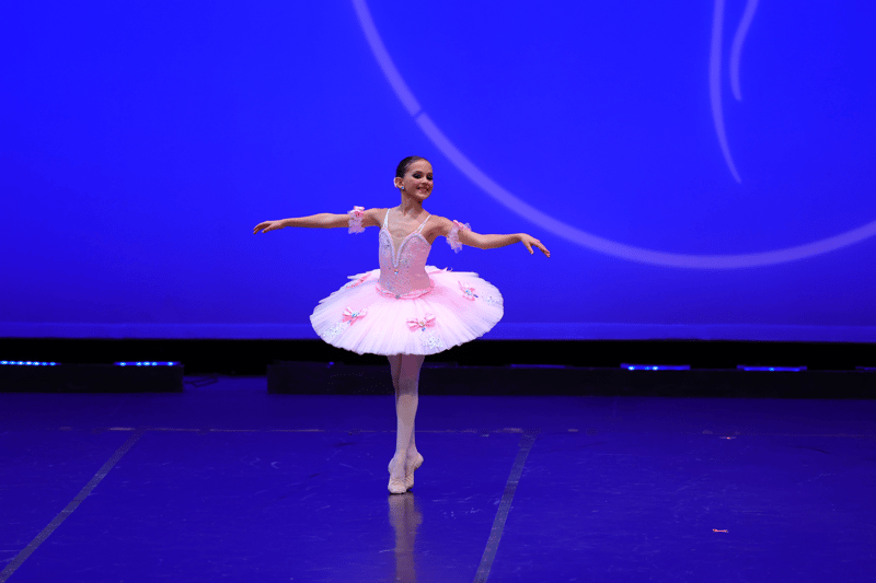 Violet Garrison — dancer
