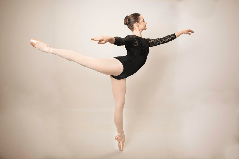 Anna Evans — Classical dancer