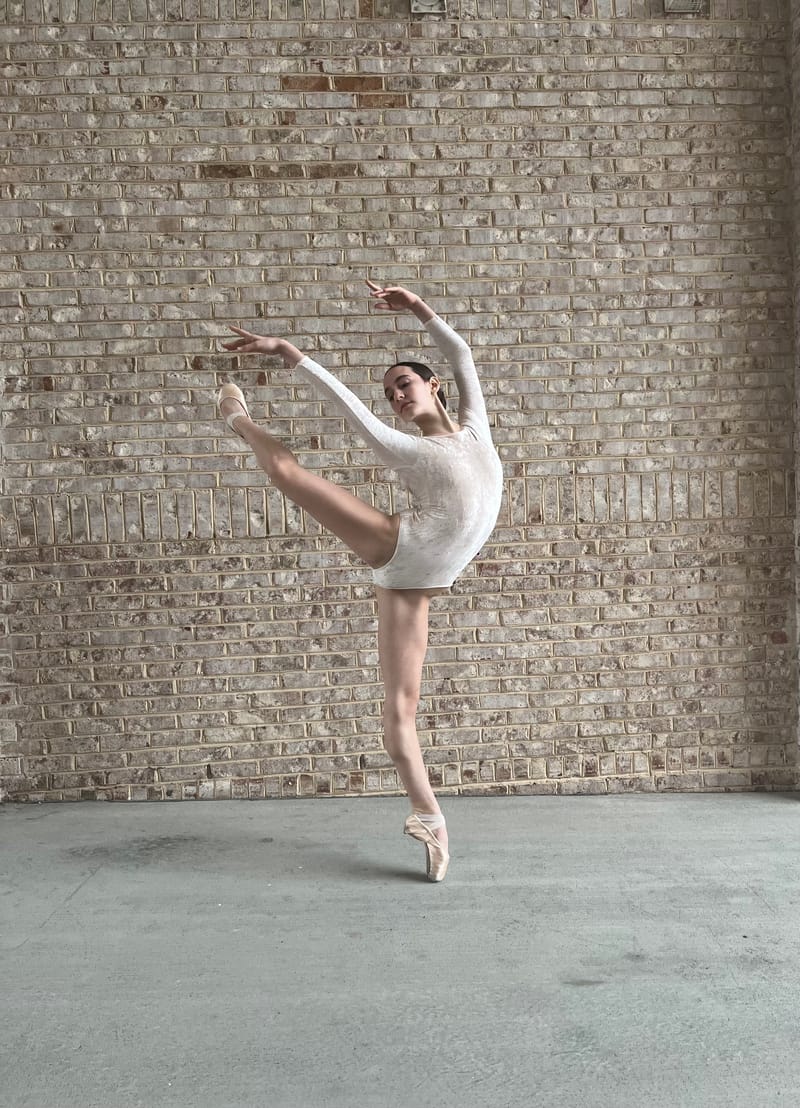 Lola Lybarger — Classical dancer, United States