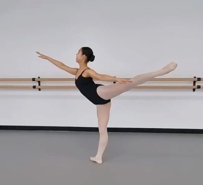 Alessa Abadi — Classical dancer, Australia