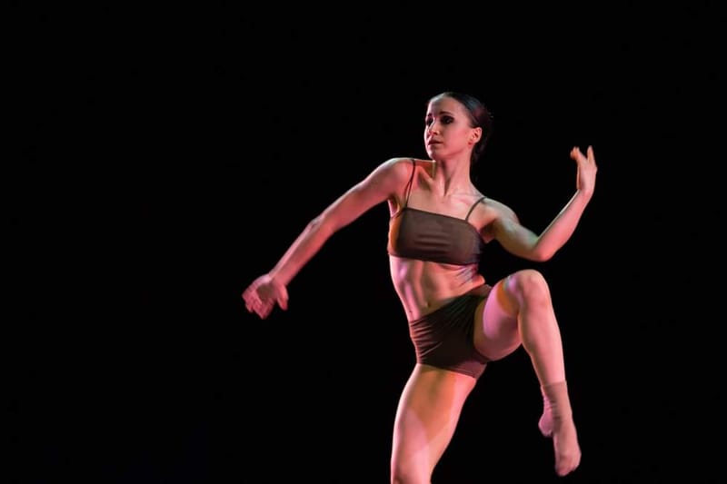 Serena De Luca — Contemporary dancer