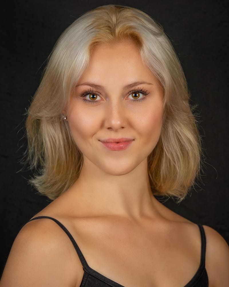 Sarah Collins — Classical dancer, Canada