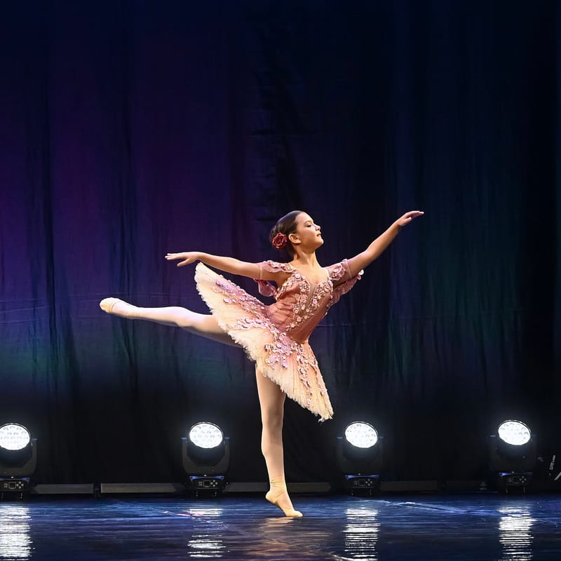 Milenka Merlo Lemos — Classical dancer