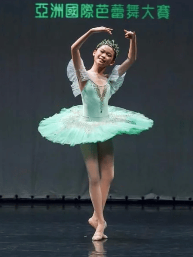 Hazel Fayola Wang — Contemporary dancer, Indonesia