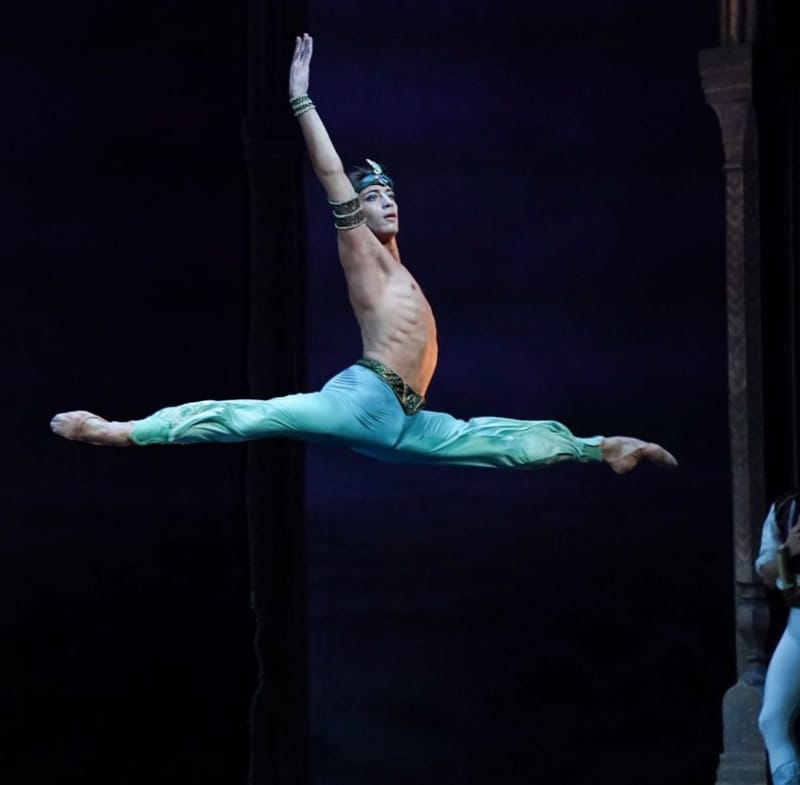 Mattia Semperboni — Classical dancer