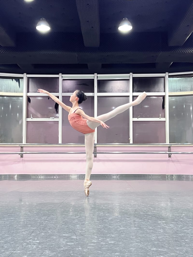 Tiffany Zhong — Classical dancer, China