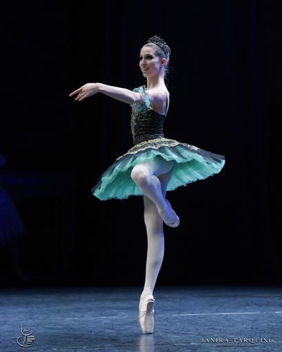 Anna Nouvenne — Classical dancer