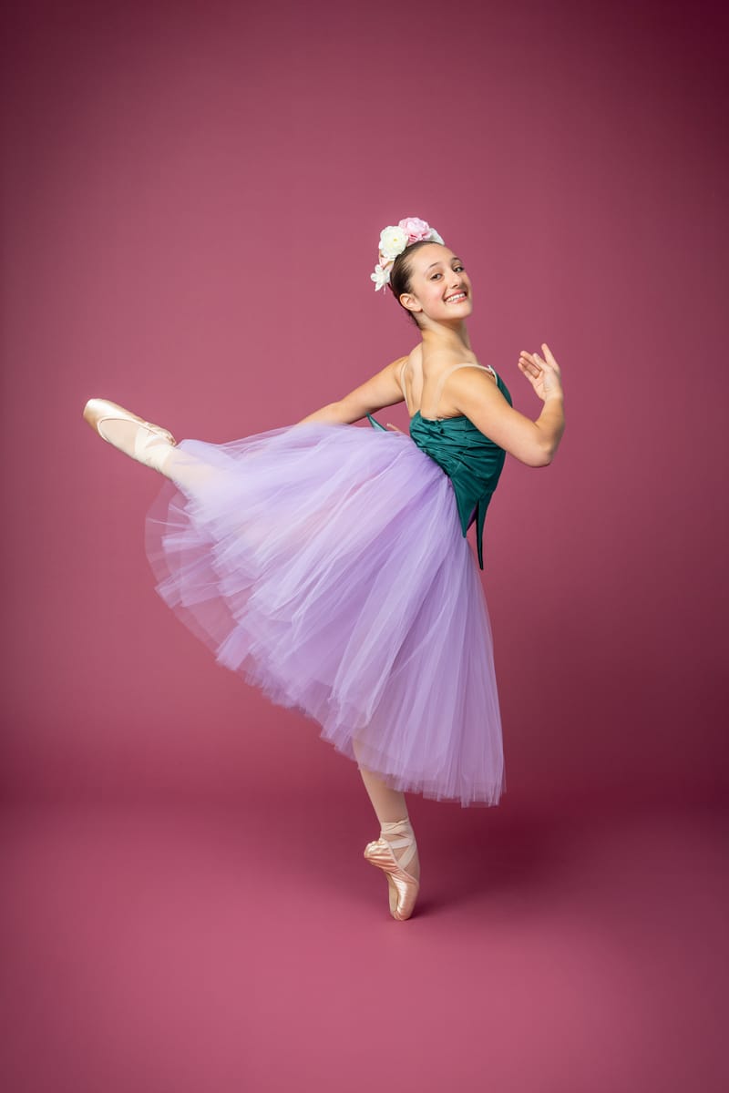 Lucia Thompson — Classical dancer, Santa Monica, United States