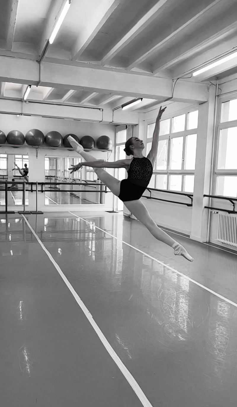 Savannah Exhenry — Classical dancer, Switzerland