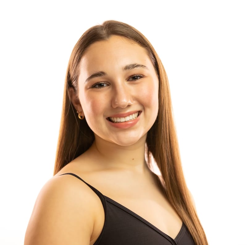 Isabella Desabrais — Classical dancer, United States