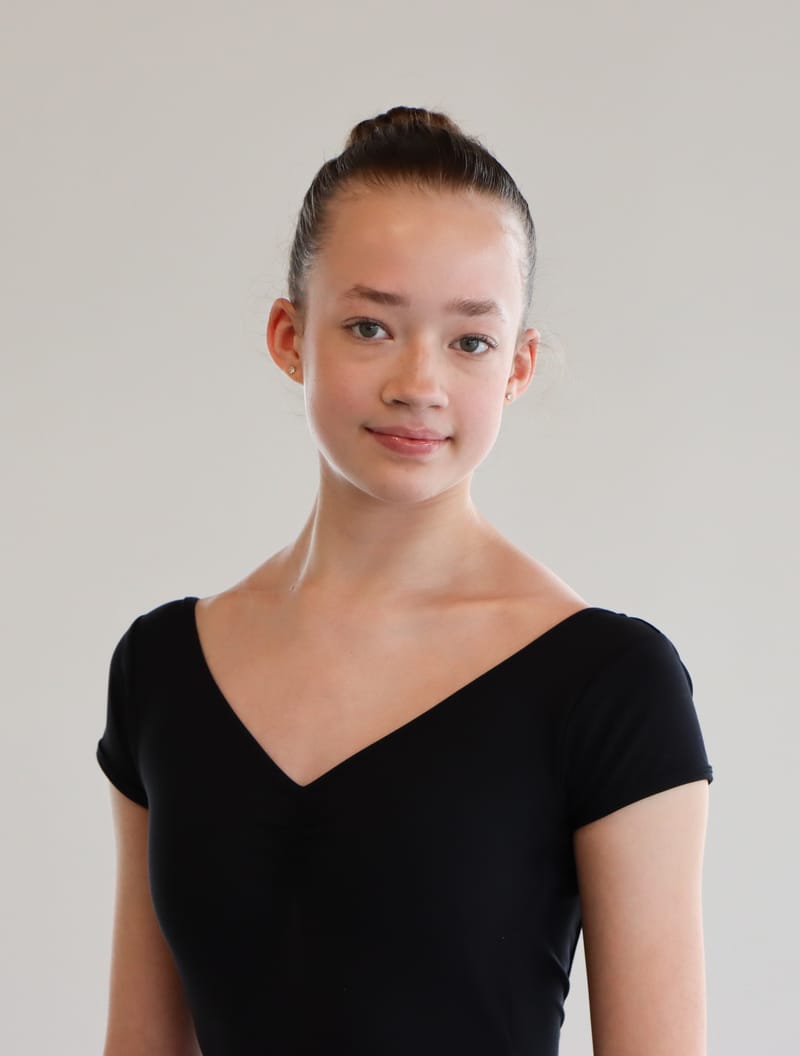 Ashley Moyzis — Classical dancer, United States