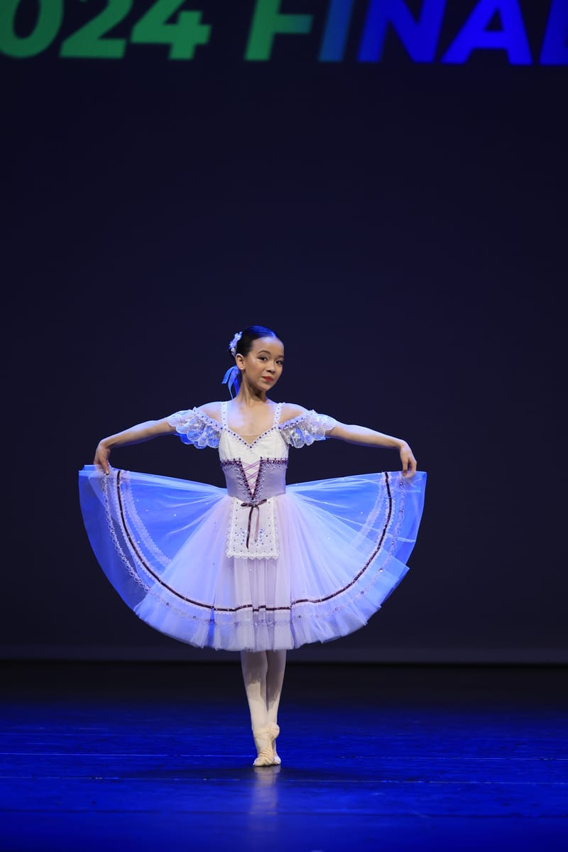 Edith Faissat — Classical dancer, France
