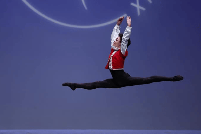 Kyle Cloutier — Classical dancer
