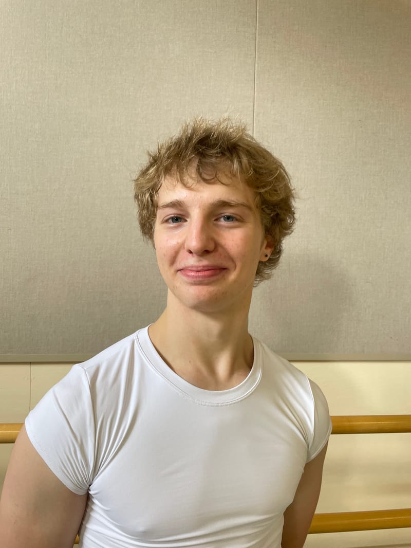 Elliott Mumm — Classical dancer, United States