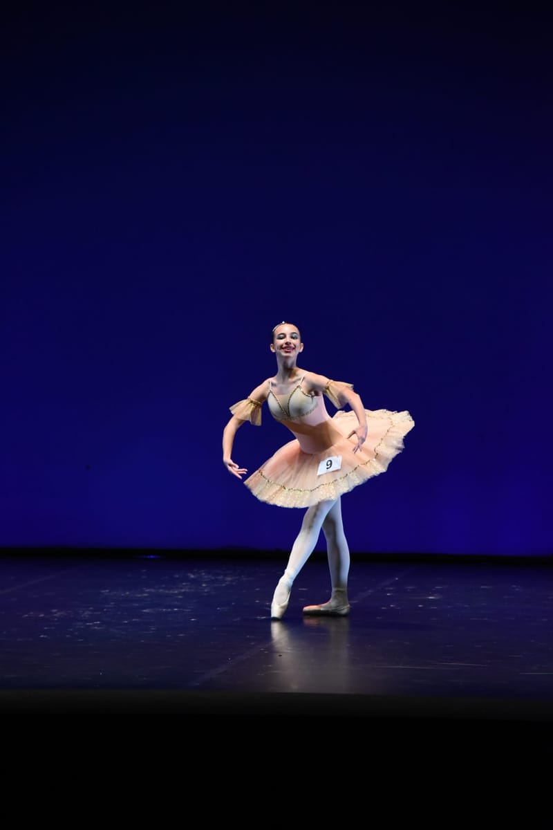 Luna Peria — Classical dancer, Italy