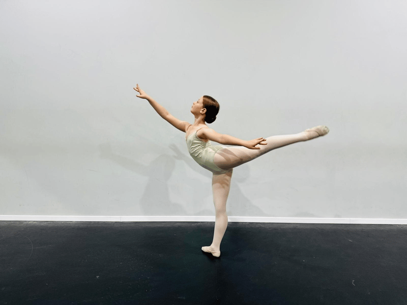 Odelia Senesh — Classical dancer, Israel