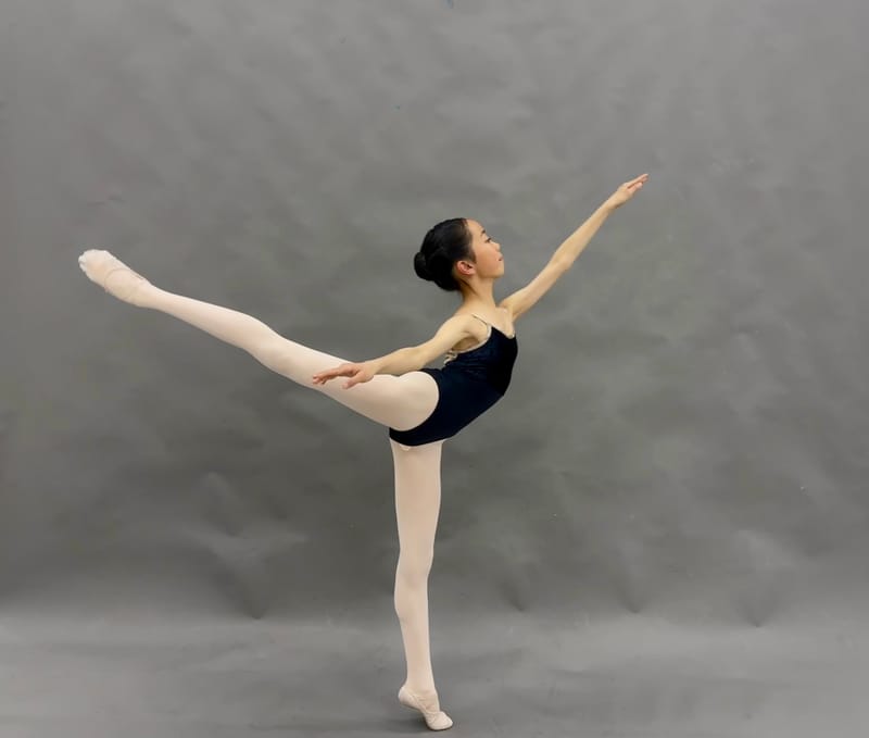 Hu Yu Xin — Classical dancer, Congo - Brazzaville