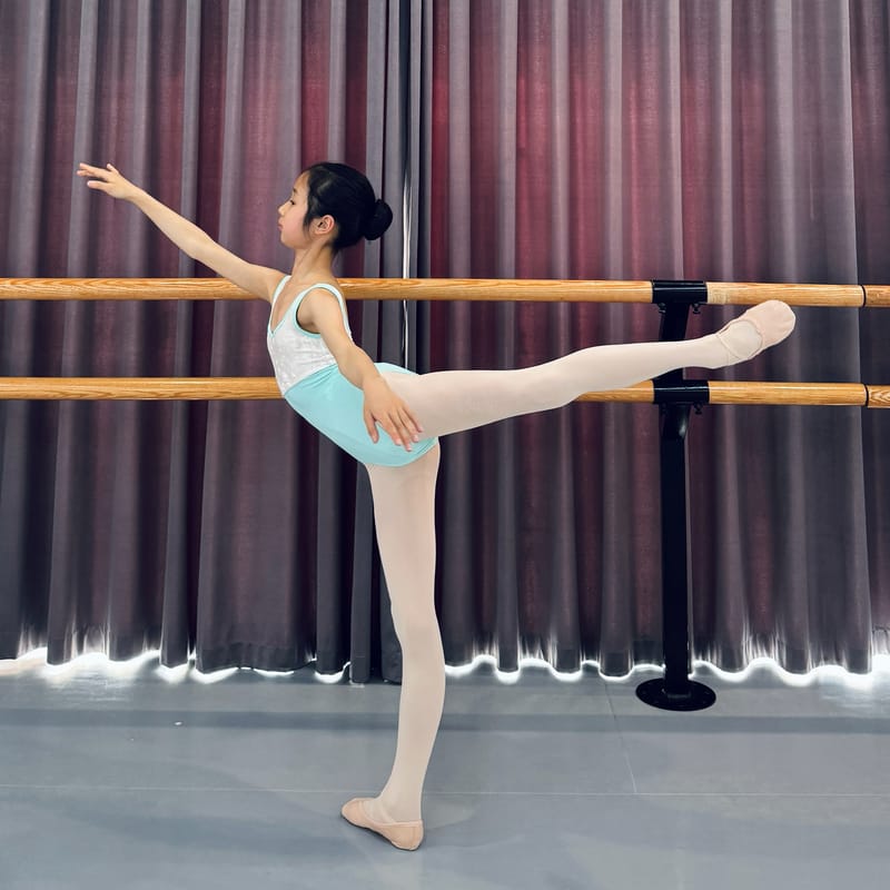 Chen Zhuo — Classical dancer, China