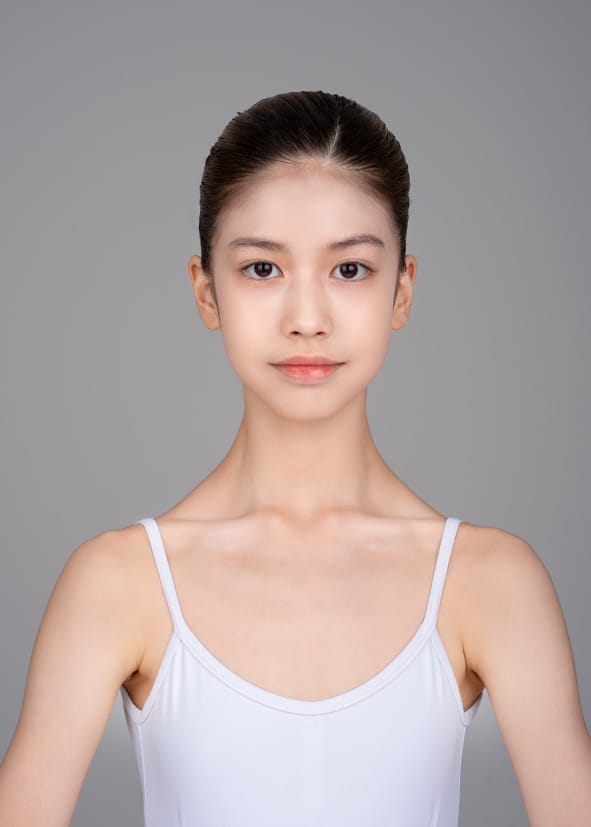 AMITIS YU — dancer, South Korea