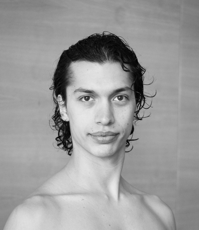 Rodrigo Aryam — Classical dancer