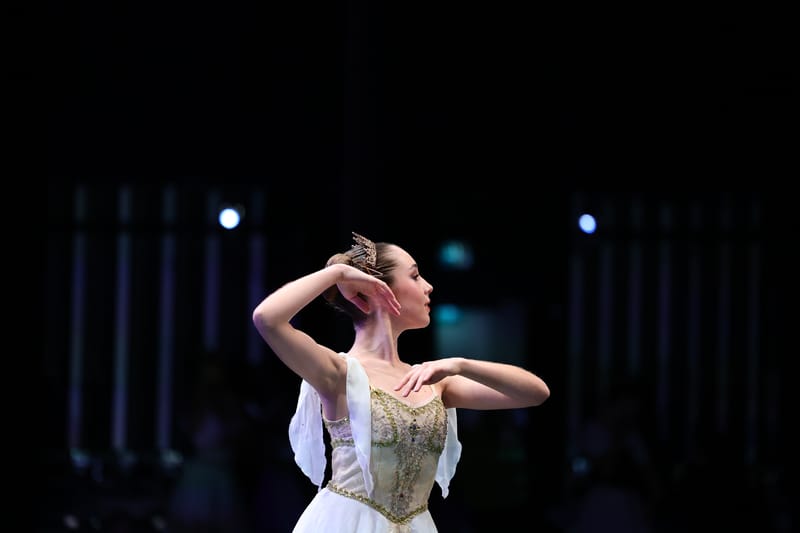 Leonie Peytureau Dupouy — Classical dancer, France