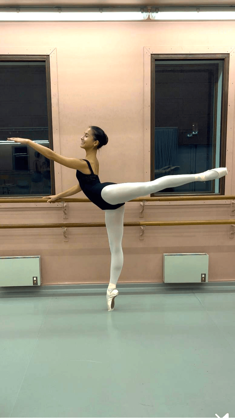 Lili Mai BRACQ — Classical dancer