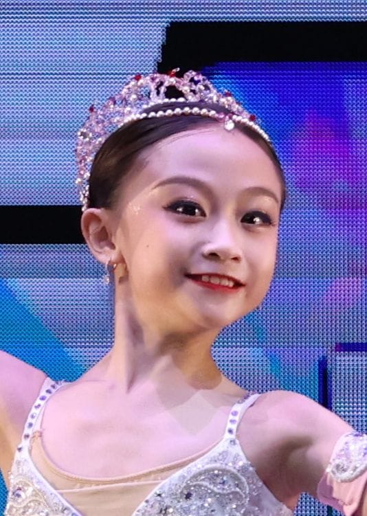 Emme Pakamon Treesookkasem — dancer, Malaysia