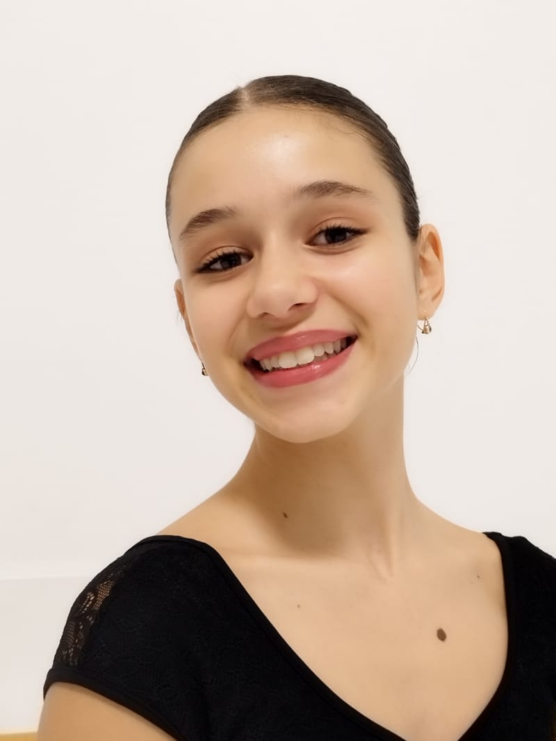 Amalia Lily Sampietro — Classical dancer, Italy