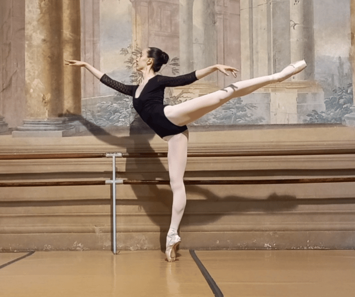 Camilla Ferrari — dancer