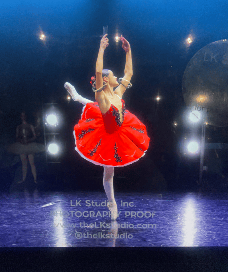Carolina Augusto — Classical dancer